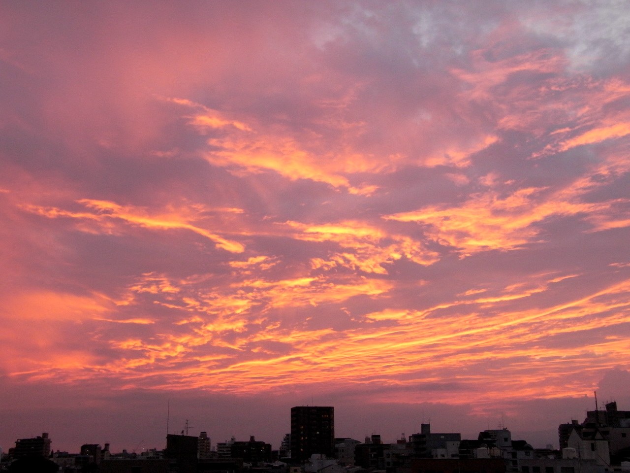 壁紙 夕焼け空 と 夕日 の きれいな壁紙 350 美しい風景 美しい空の画像ひたすらまとめ 0枚 Naver まとめ